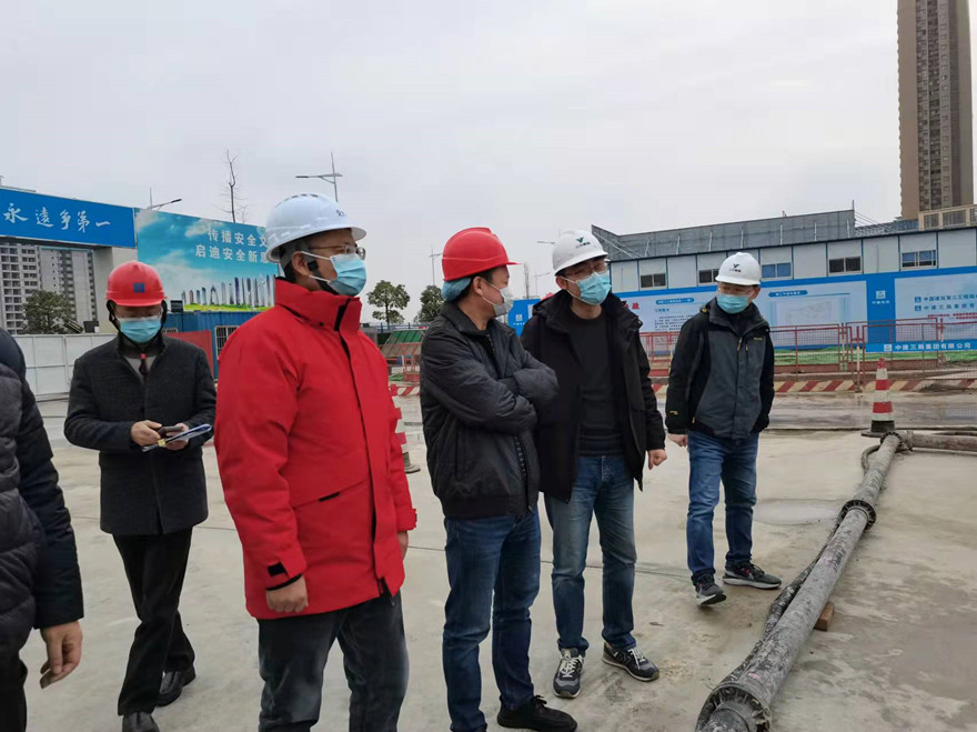 檢查組在三江醫(yī)院項目現(xiàn)場檢查2_副本 檢查組在三江醫(yī)院項目現(xiàn)場檢查2_副本